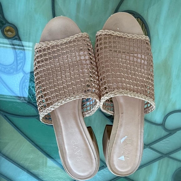 RAYE Leather Crochet Trim Slides Tan Woven Sandals Size 9 - Picture 4 of 6